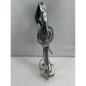 Ekco USA VTG Wavy Blade Egg Beater Stainless Hand Crank Retro Mixer